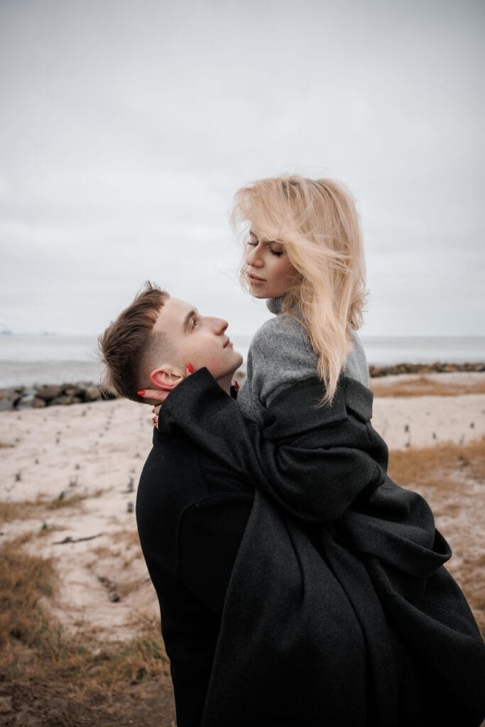 Romantische koppelshoot A&A in Bierum, vastgelegd door Viktoria Jensen Fotografie 08