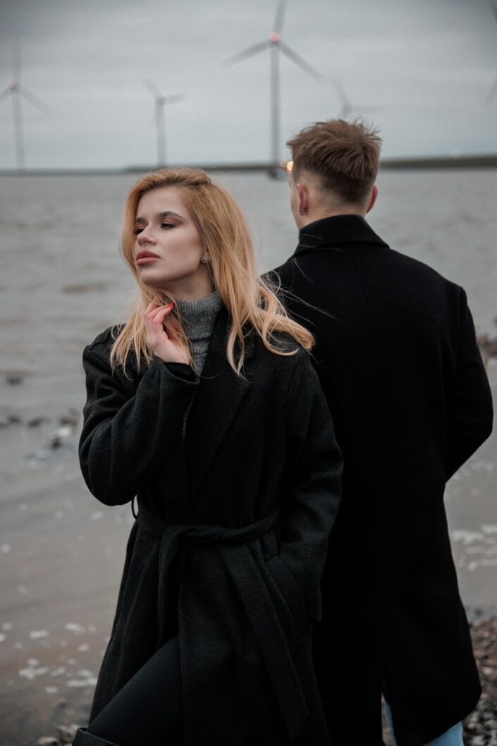 Romantische koppelshoot A&A in Bierum, vastgelegd door Viktoria Jensen Fotografie 57