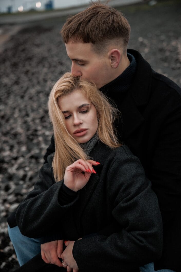 Romantische koppelshoot A&A in Bierum, vastgelegd door Viktoria Jensen Fotografie 68
