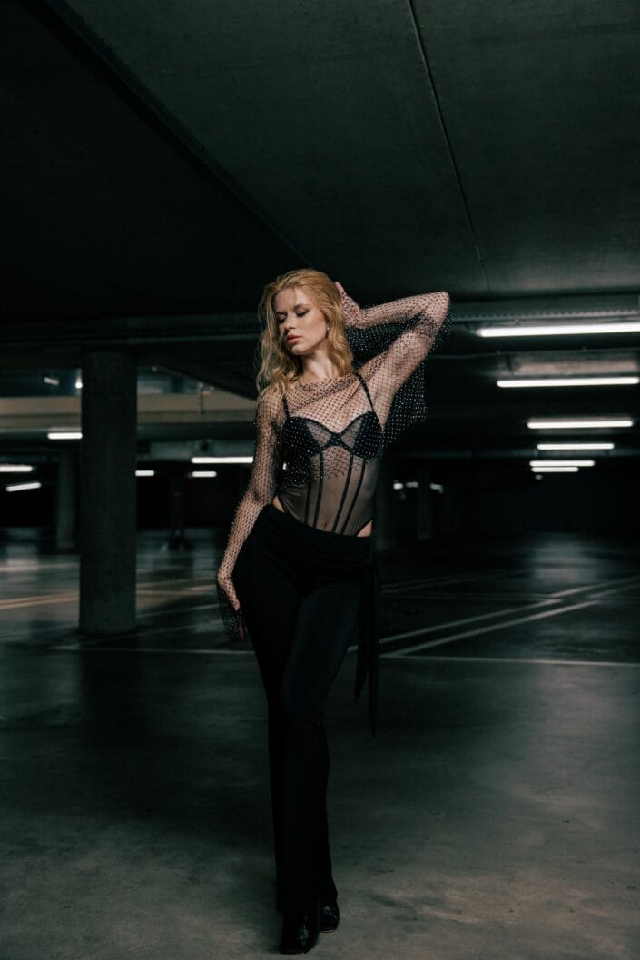 Casual portretfotografie in natuurlijk licht door portretfotograaf Groningen 27