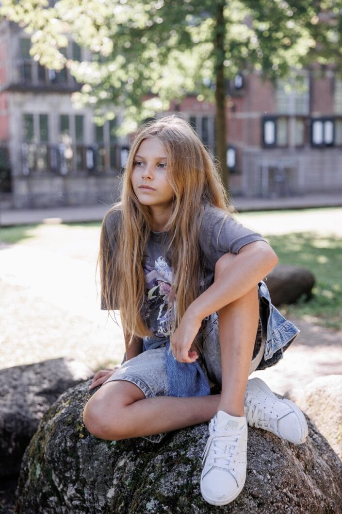 Kinderfotografie in natuurlijk licht, professionele portretfoto 43