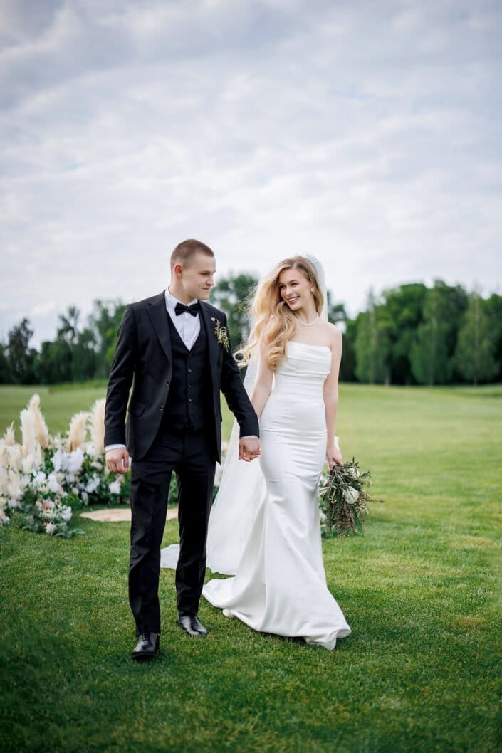 Bruiloft van KP in Kyiv – tijdloze trouwfoto’s vol emotie, vastgelegd door Viktoria Jensen Fotografie 10