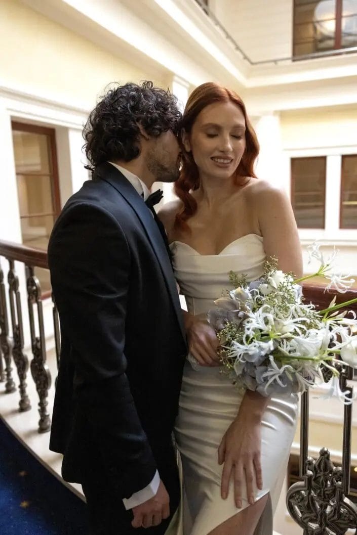 Bruiloft van ME in Kyiv – tijdloze trouwfoto’s vol emotie, vastgelegd door Viktoria Jensen Fotografie 08