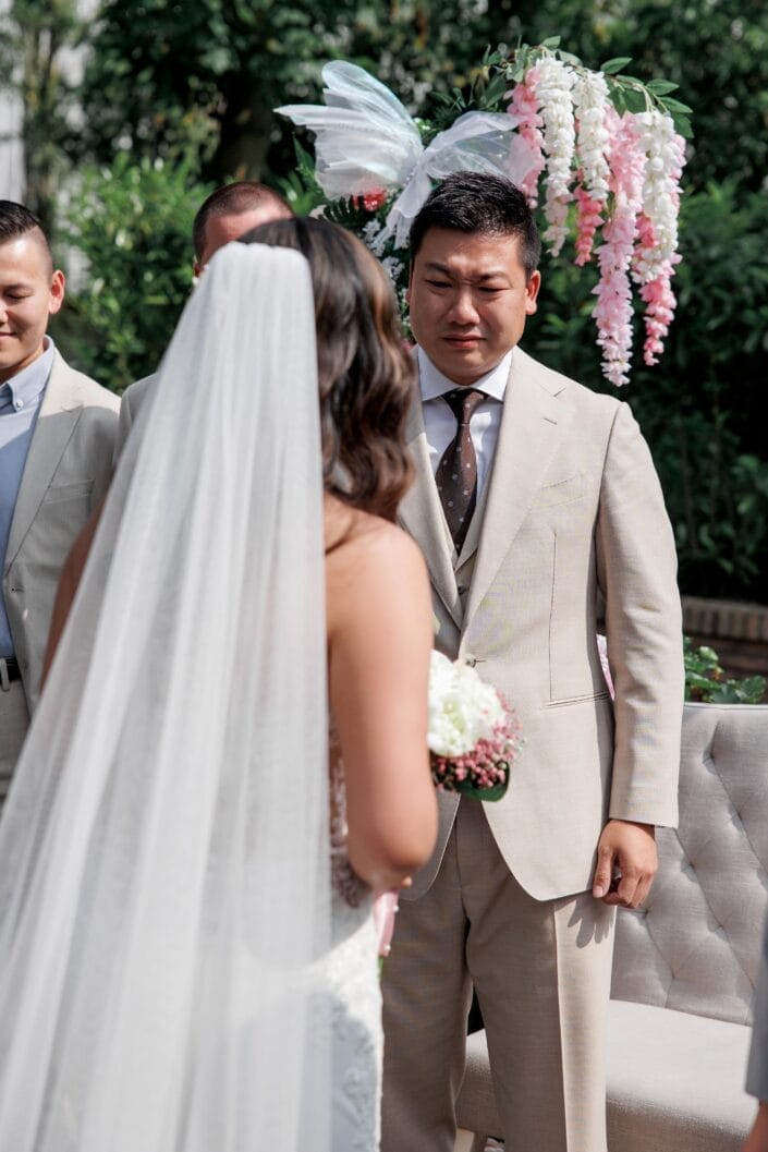 Bruiloft van DD in Zoetermeer – tijdloze trouwfoto’s vol emotie, vastgelegd door Viktoria Jensen Fotografie 33