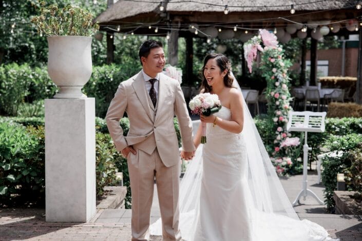 Bruiloft van DD in Zoetermeer – tijdloze trouwfoto’s vol emotie, vastgelegd door Viktoria Jensen Fotografie 15