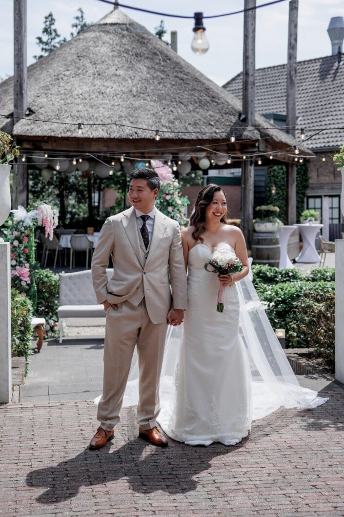 Bruiloft van DD in Zoetermeer – tijdloze trouwfoto’s vol emotie, vastgelegd door Viktoria Jensen Fotografie 14