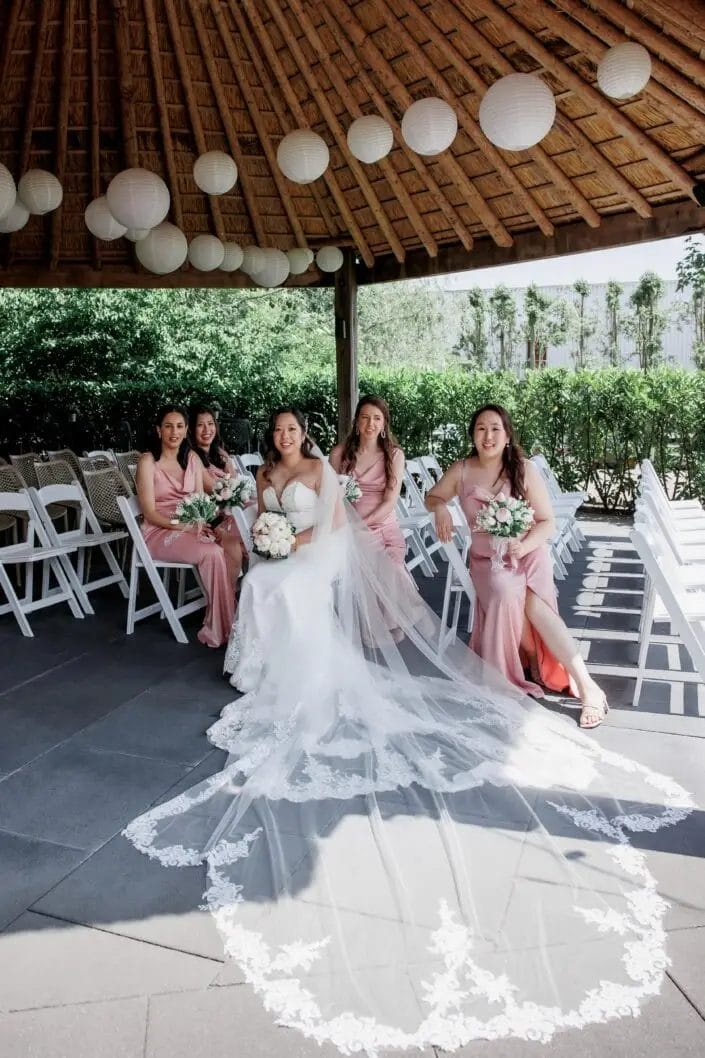 Bruiloft van DD in Zoetermeer – tijdloze trouwfoto’s vol emotie, vastgelegd door Viktoria Jensen Fotografie 07