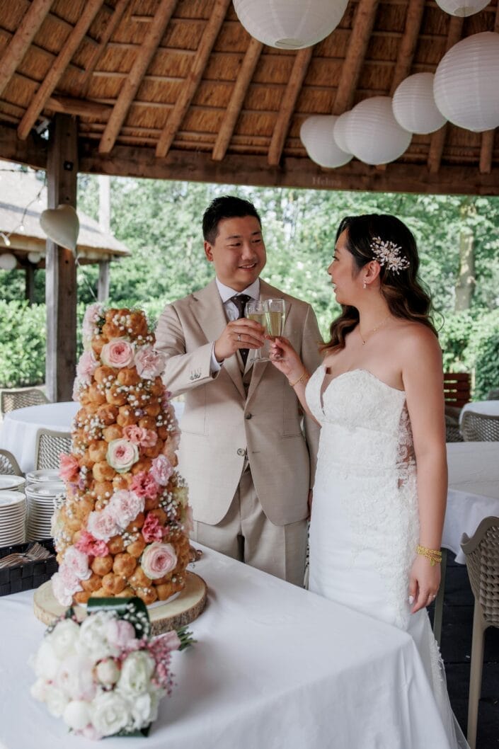 Bruiloft van DD in Zoetermeer – tijdloze trouwfoto’s vol emotie, vastgelegd door Viktoria Jensen Fotografie 35