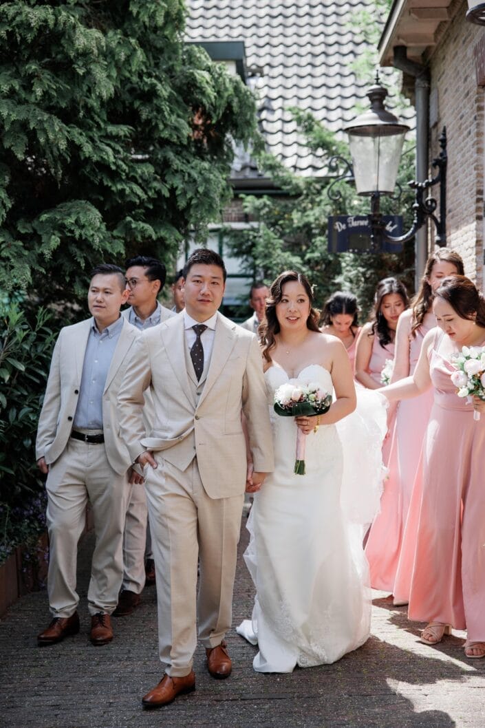 Bruiloft van DD in Zoetermeer – tijdloze trouwfoto’s vol emotie, vastgelegd door Viktoria Jensen Fotografie 13