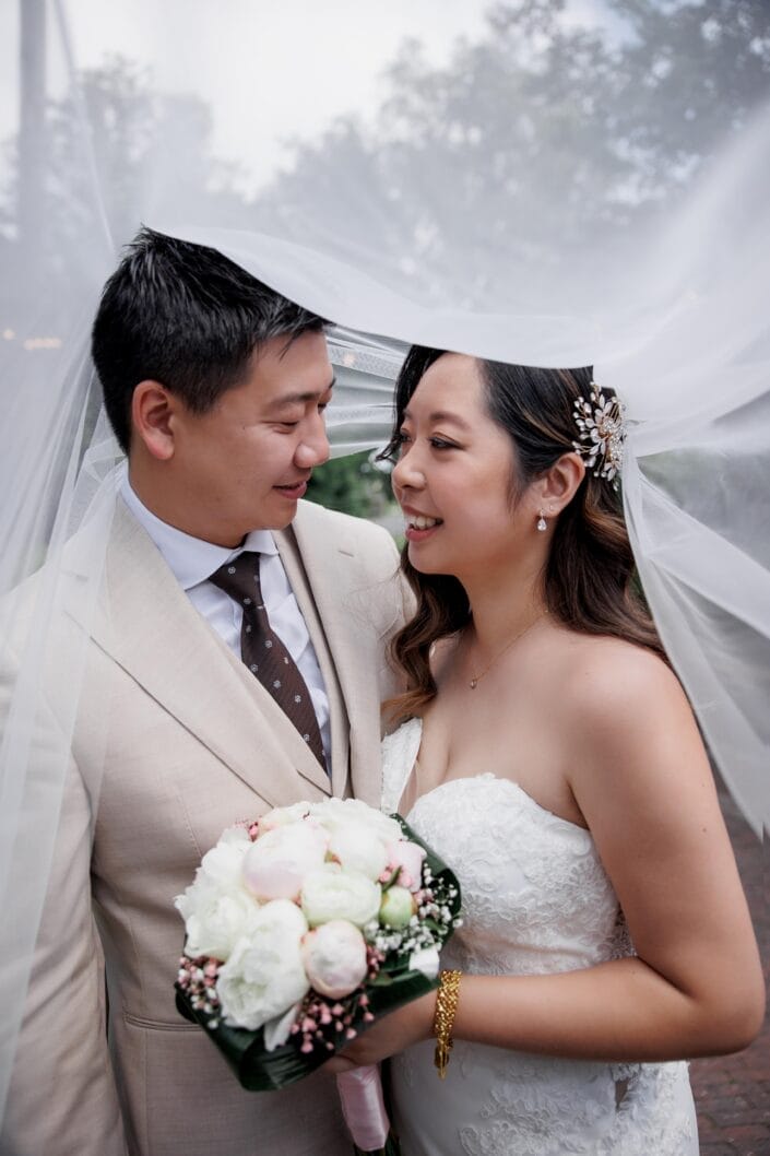 Bruiloft van DD in Zoetermeer – tijdloze trouwfoto’s vol emotie, vastgelegd door Viktoria Jensen Fotografie 20