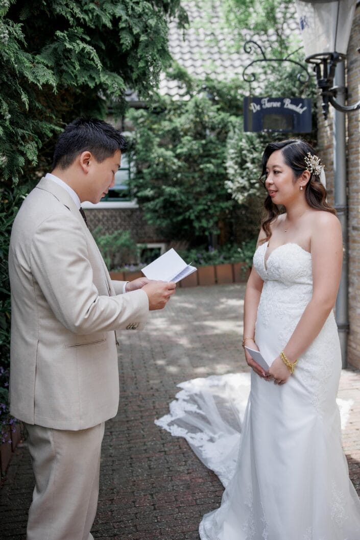 Bruiloft van DD in Zoetermeer – tijdloze trouwfoto’s vol emotie, vastgelegd door Viktoria Jensen Fotografie 22