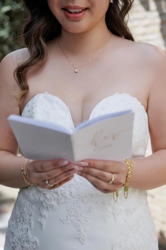 Bruiloft van DD in Zoetermeer – tijdloze trouwfoto’s vol emotie, vastgelegd door Viktoria Jensen Fotografie 36